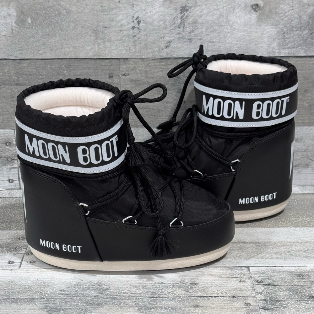 MOON BOOT ICON LOW NYLON BOOTS IN BLACK - SIZE 5.5 - 7 .US WOMENS - Picture 2 of 10
